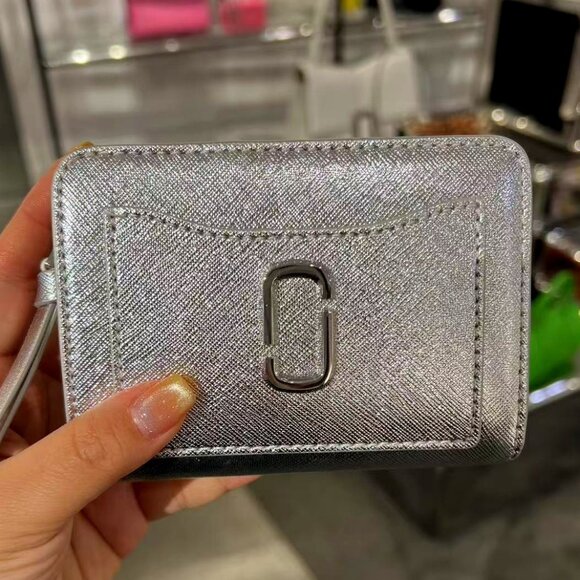 + Video  The Metallic Utility Snapshot Mini Compact Wallet 2F4SMP065S02-040 - Picture 1 of 17